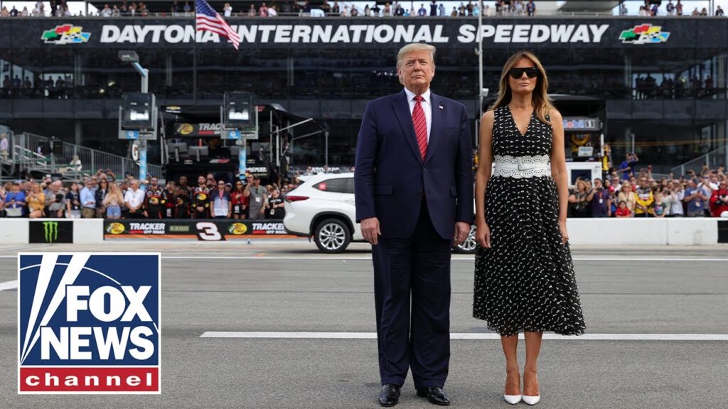 Trump makes second appearance as POTUS at Daytona 500