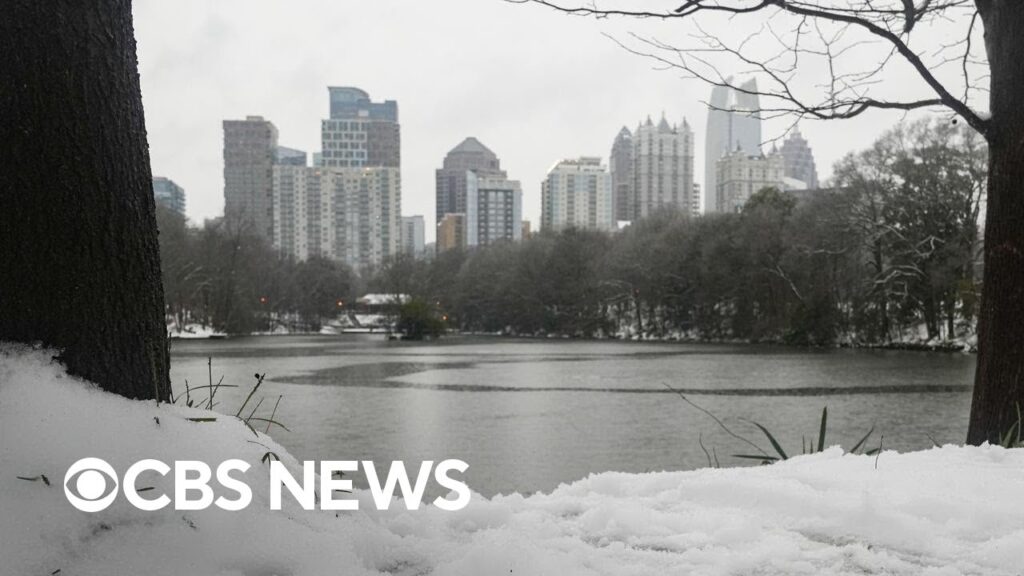 Snow storm pummels southern U.S.