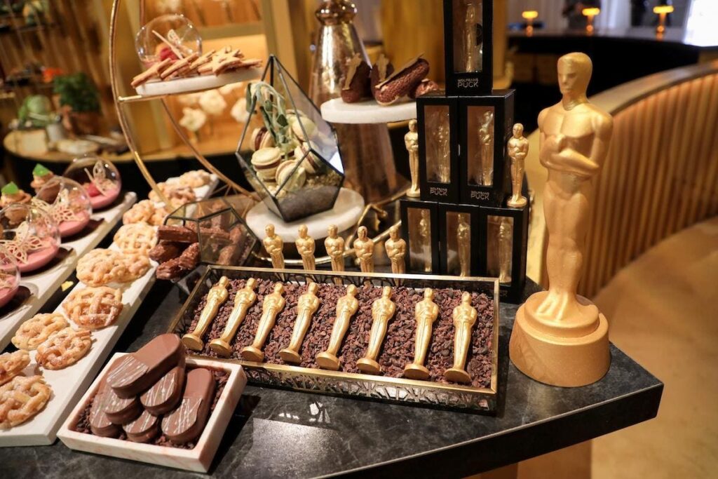 What Celebrities Are Eating At The Oscars