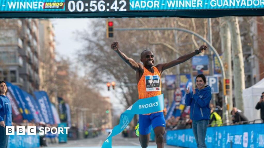 Jacob Kiplimo breaks half marathon world record by 48 seconds