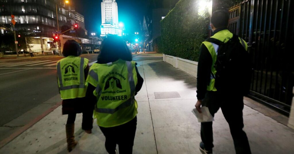 Editorial: As they count L.A.’s unhoused, volunteers learn a lot