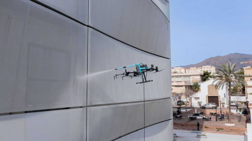 Drone council workers for Estepona « Euro Weekly News