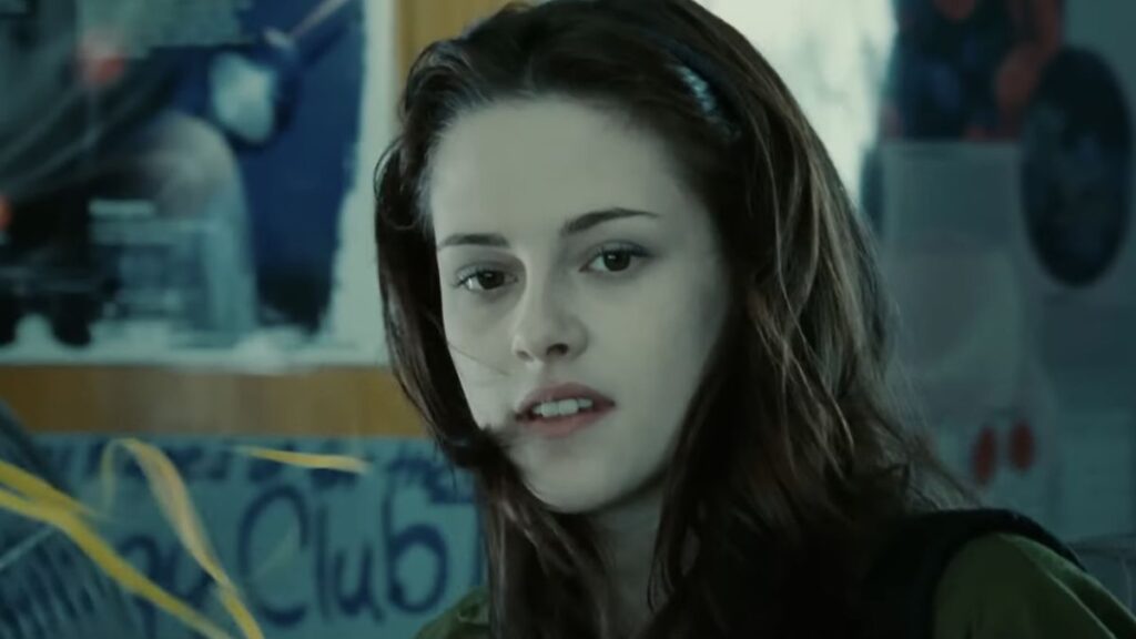 The Funny Story Behind How A Life-Sized Kristen Stewart Replica Got Some Twilight Stars In ‘Trouble’ On Set