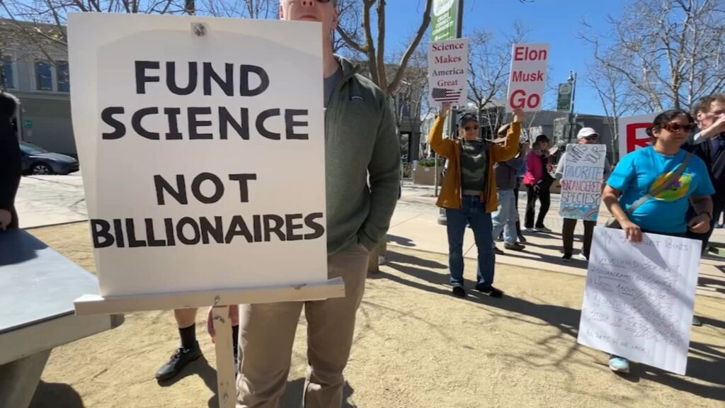 Thousands ‘Stand Up for Science’ in Bay Area to rally against Trump’s cuts