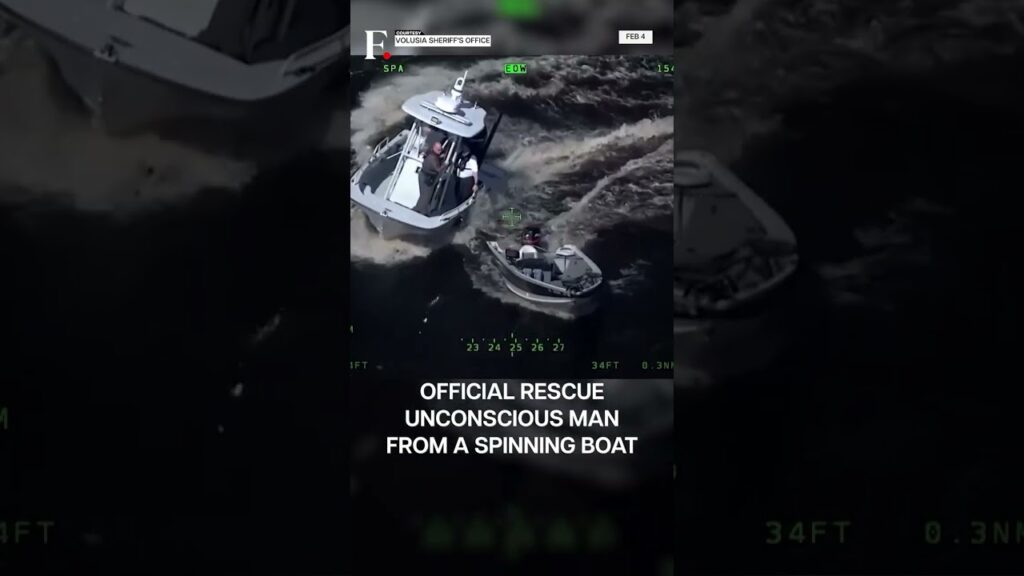 WATCH: Dramatic Boat Rescue Caught On Cam in Florida | Subscribe to Firstpost | N18G