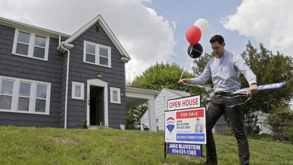 Mortgage rates fall for the sixth-straight week as economy slows