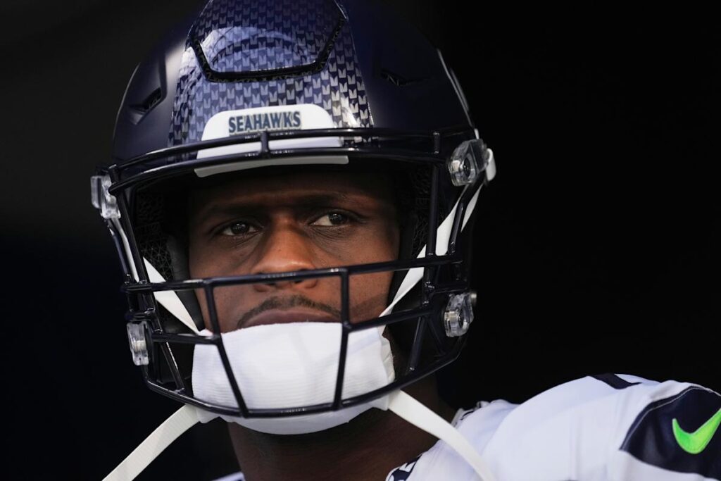 NFL free agency, offseason updates: Raiders deal for Seahawks QB Geno Smith