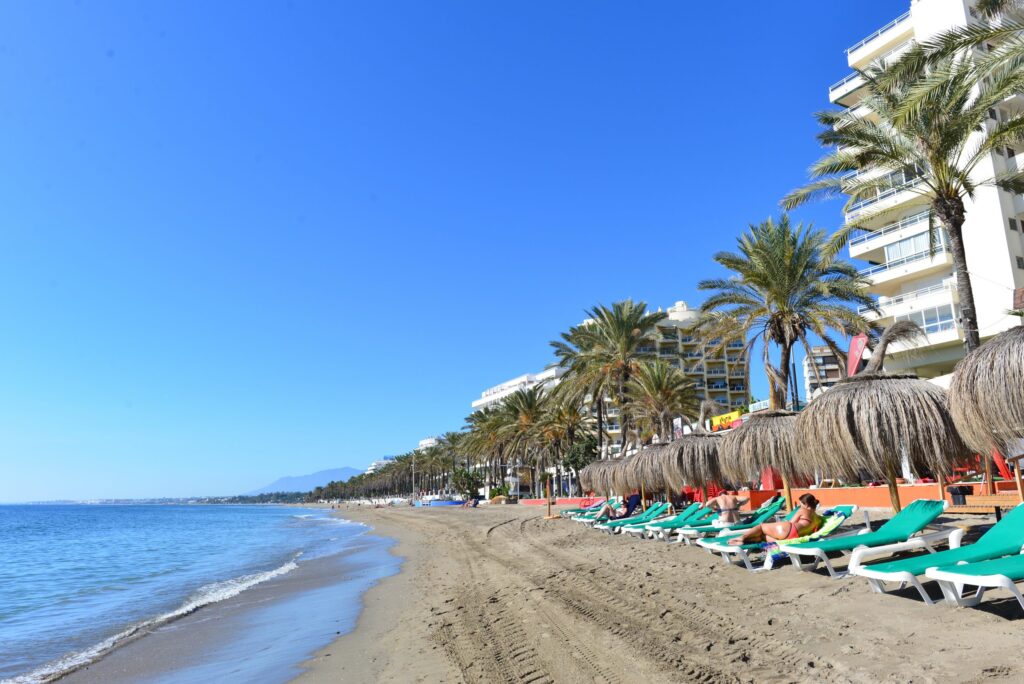 Crisis in Marbella: Storms see beaches lose 20% of their sand while invasive algae takes hold – just weeks before high season