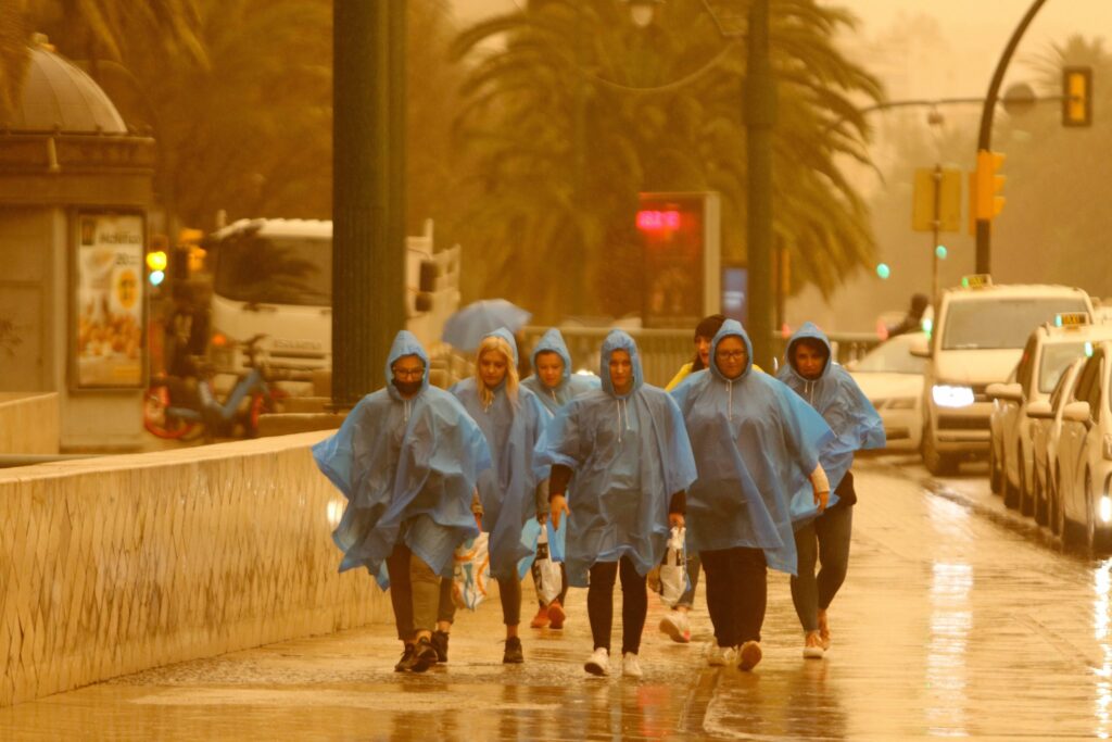 ‘Don’t wash your car!’: Blood rain warning for Spain as Saharan dust cloud to blow in from Africa – affecting Costa del Sol and Costa Blanca