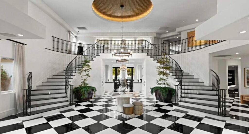 9 celebrity homes with star quality