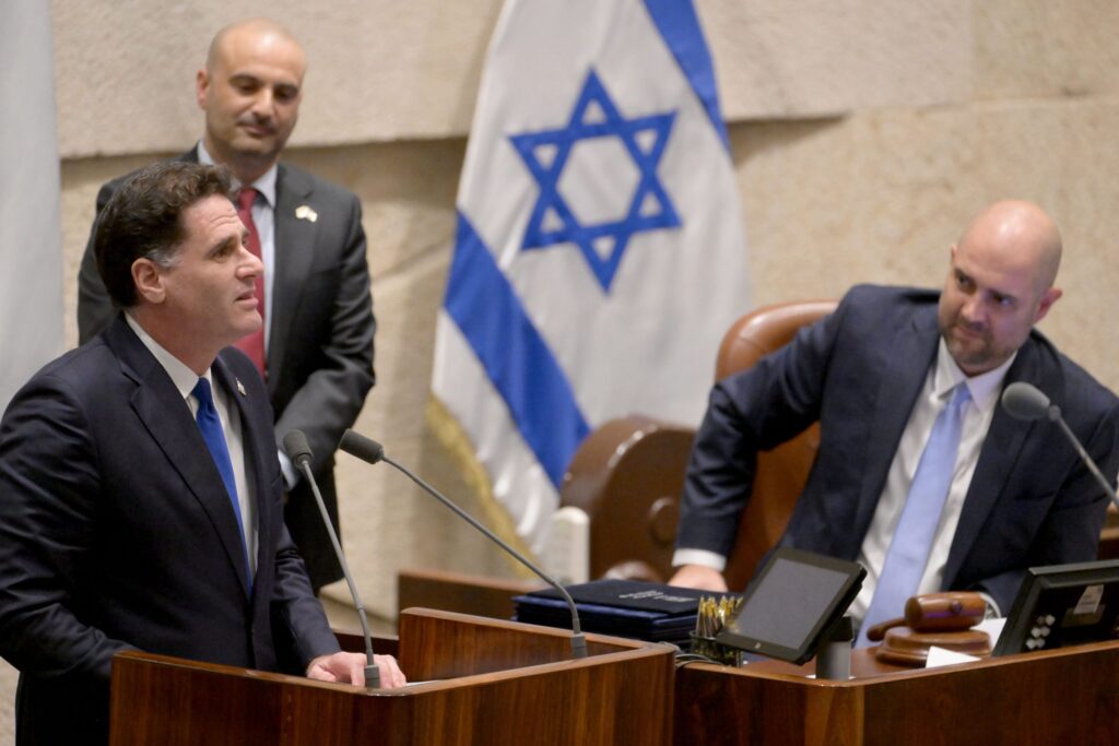 Amid the tug-of-war of ceasefire negotiations, cracks in Israeli politics start to show – Mondoweiss