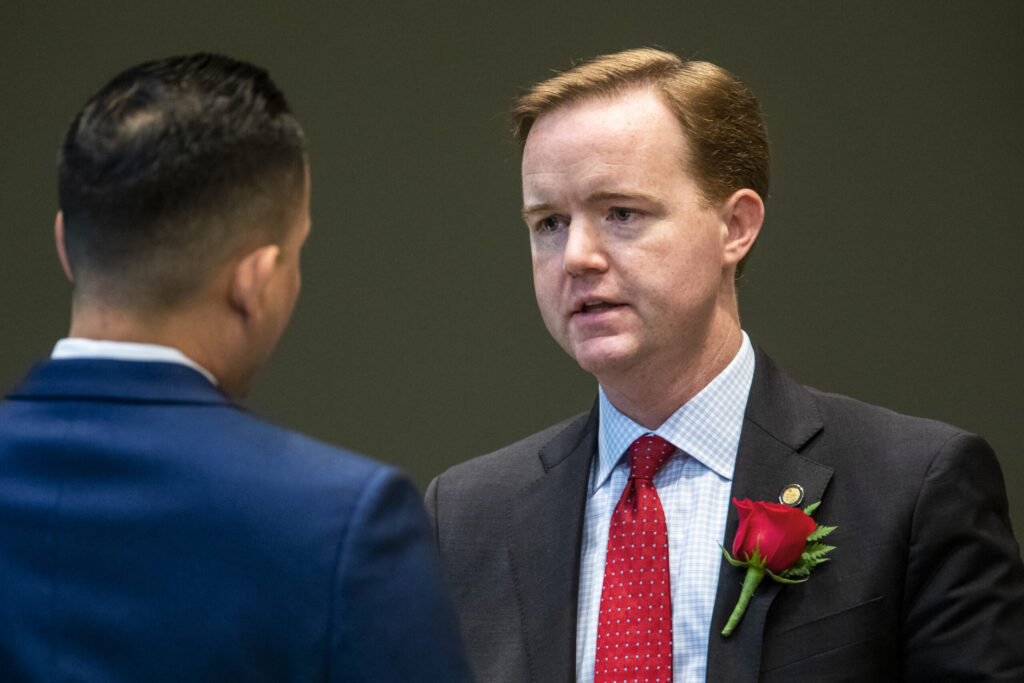 Senate votes to codify ‘Faith and Community’ in Governor’s Office, rejects push to bar employees from campaigns
