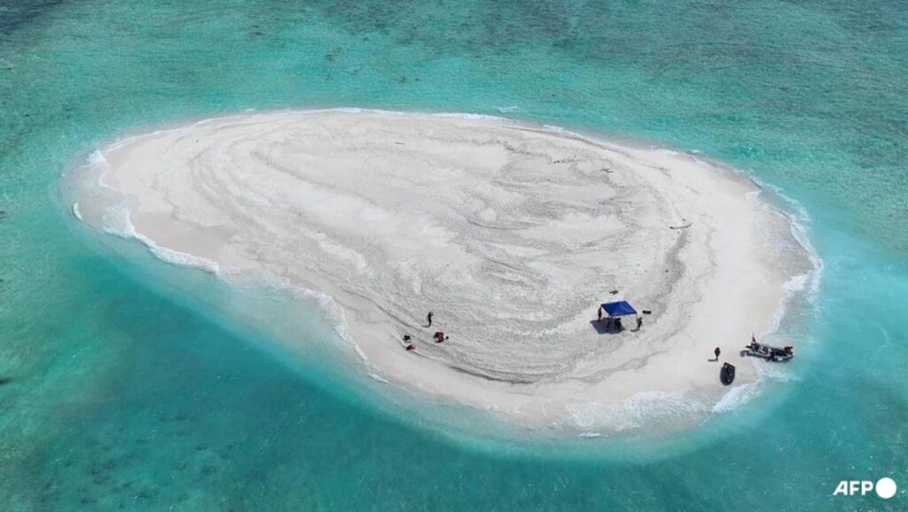Vietnam opposes China, Philippines’ moves on South China Sea reef