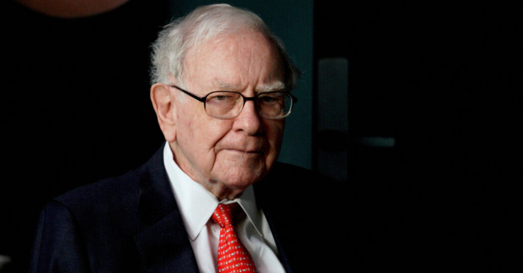 Warren Buffett Plans to Step Down as Berkshire Hathaway CEO by End of 2025