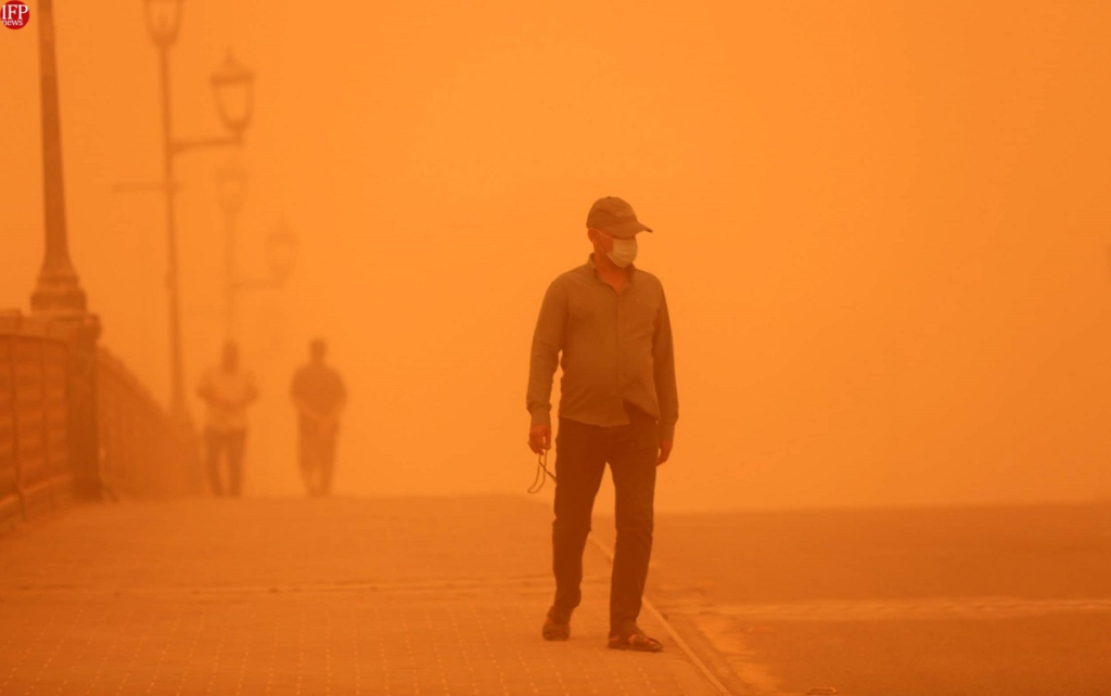 Dust Storm In Southern Iran Sends Over 800 To Hospitals Due To Respiratory, Cardiac Issues