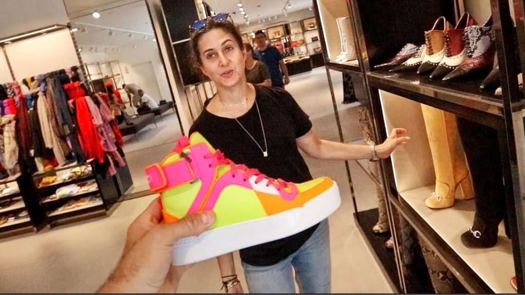 4 SNEAKERS!
