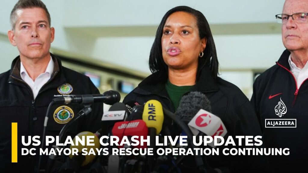 US plane crash live updates: Washington, DC, Mayor says rescue operation continuing