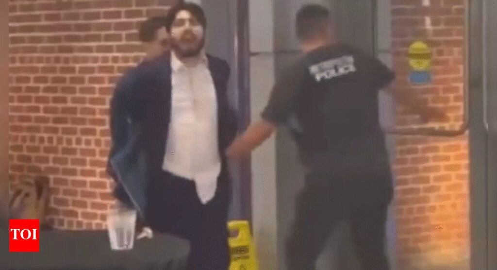 DC shooter Elias Rodriguez flew on United Airlines plane with gun, declared it in checked baggage