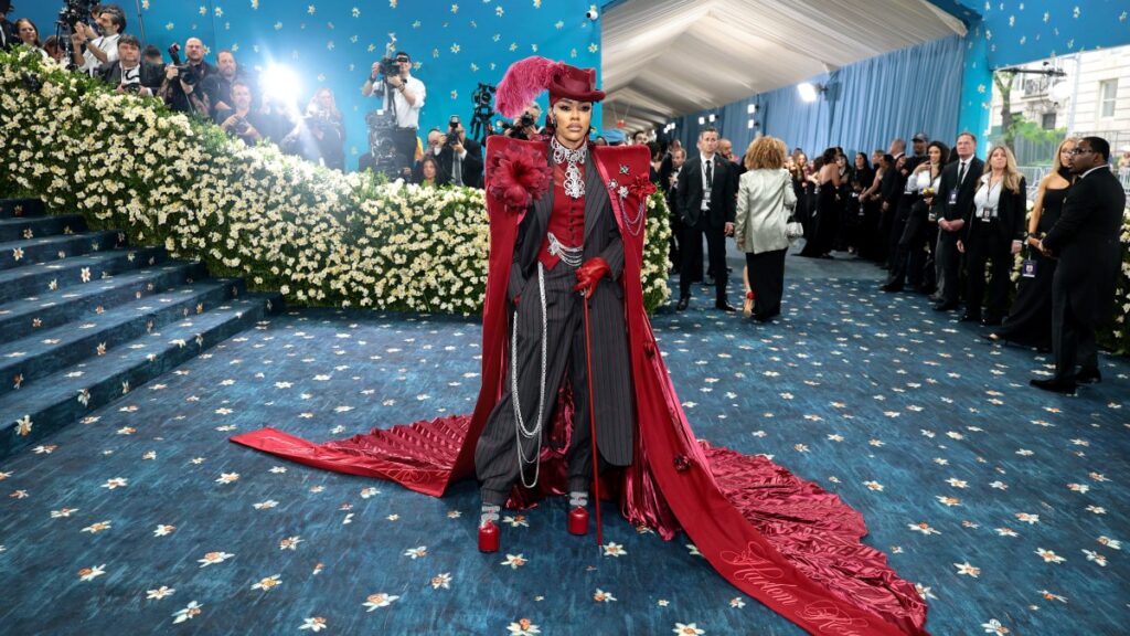 Met Gala celebrity arrivals, red carpet fashion – NBC New York
