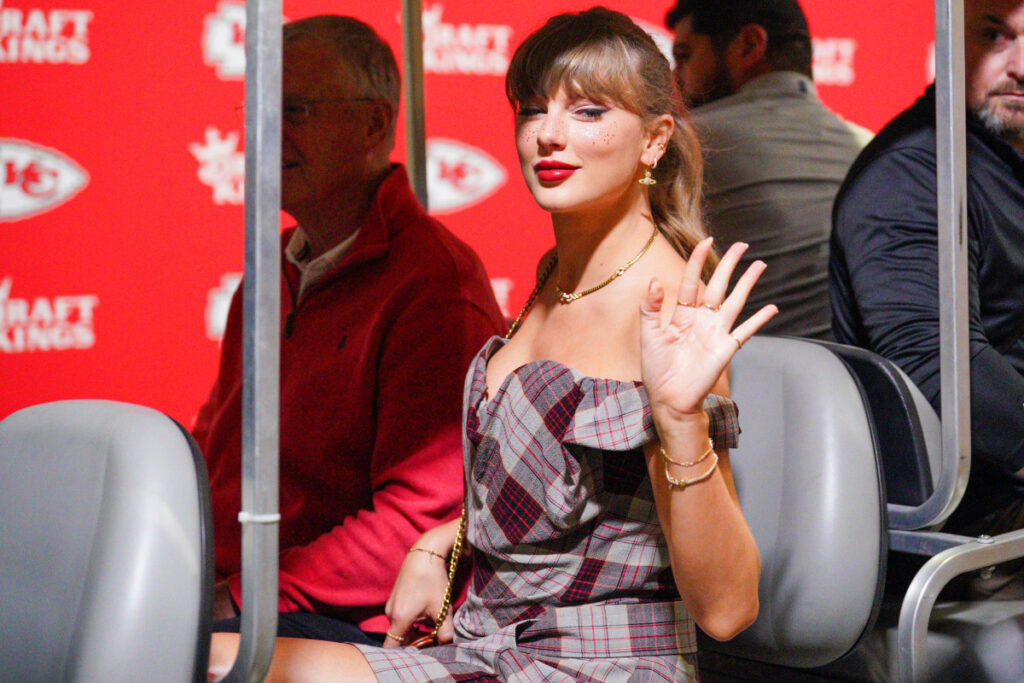 Taylor Swift Makes History on Saturday Following Personal Announcement