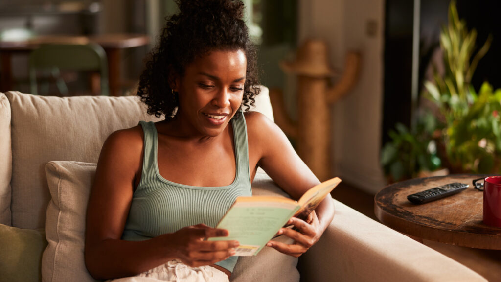 What’s The Highest Rated Romance Pick From Reese’s Book Club?