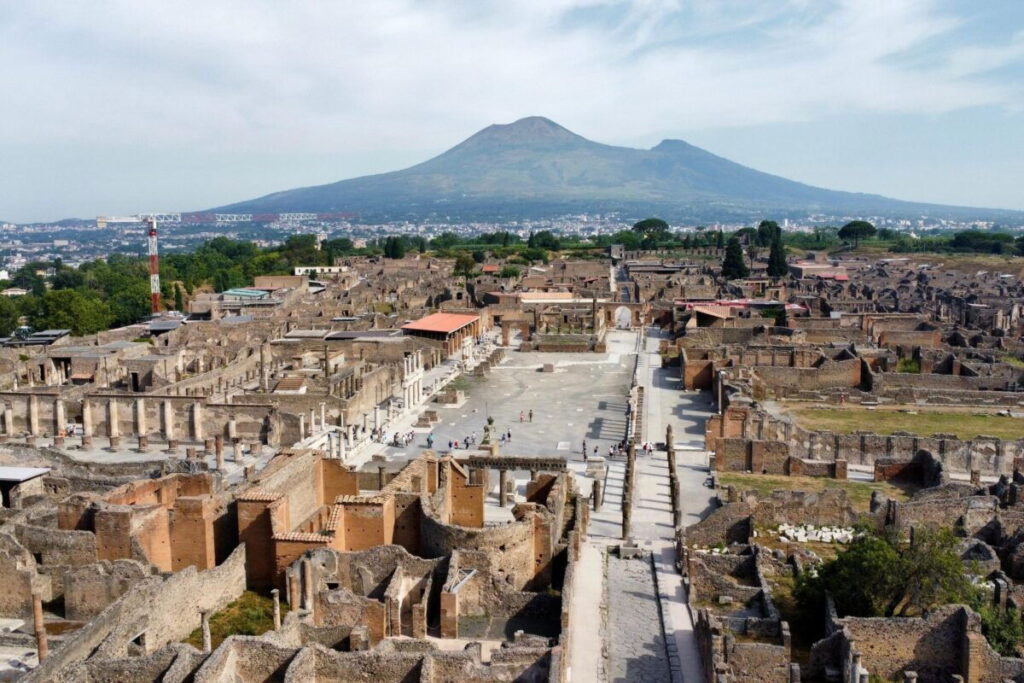 Pompeii echoes again thanks to Pink Floyd « Euro Weekly News