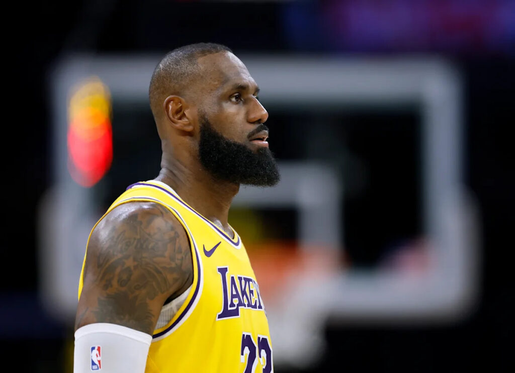 NBA free agency 2025: Live updates, news, rumors and more as LeBron James’ decision looms