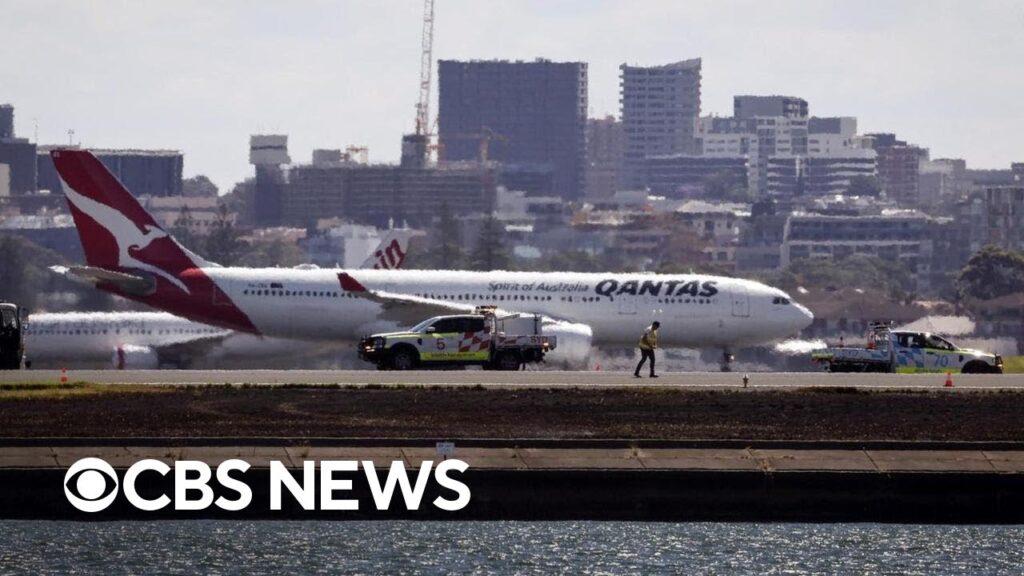 Qantas plane makes emergency landing in Sydney
