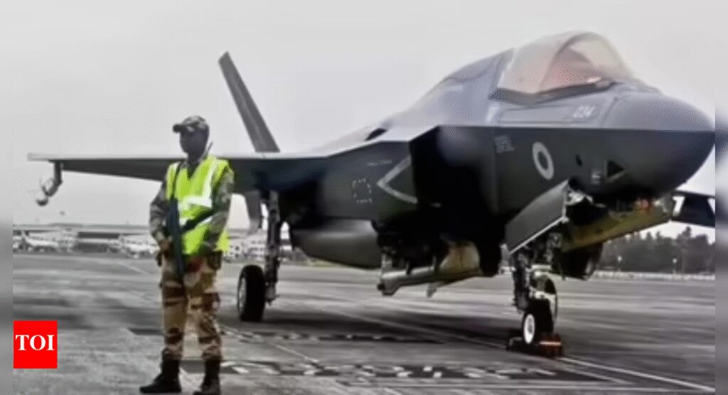 UK says it will buy F-35 jets capable of carrying nuclear bombs