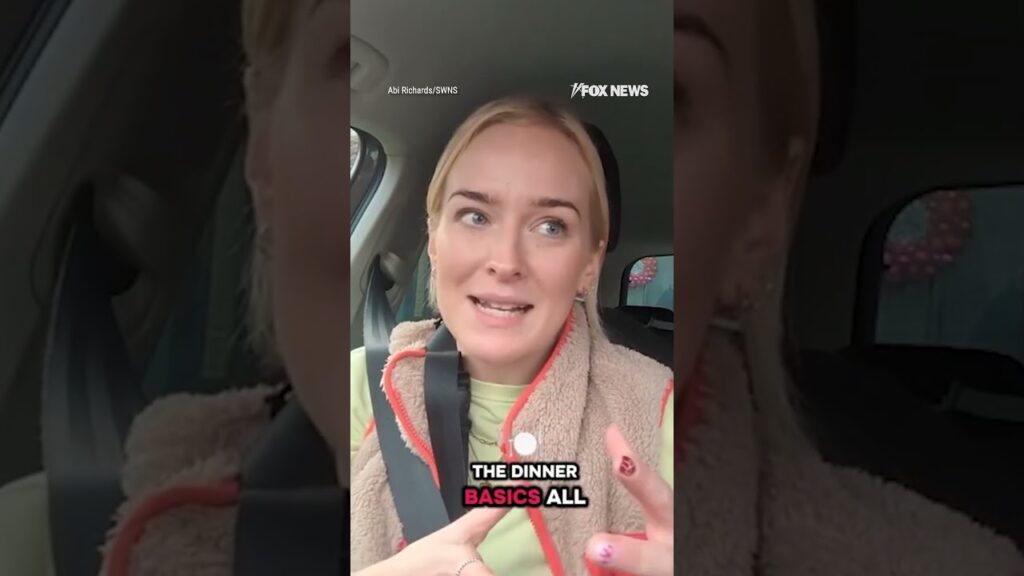 A mom charged her 10 guests for Christmas dinner, sparking major social media debate.