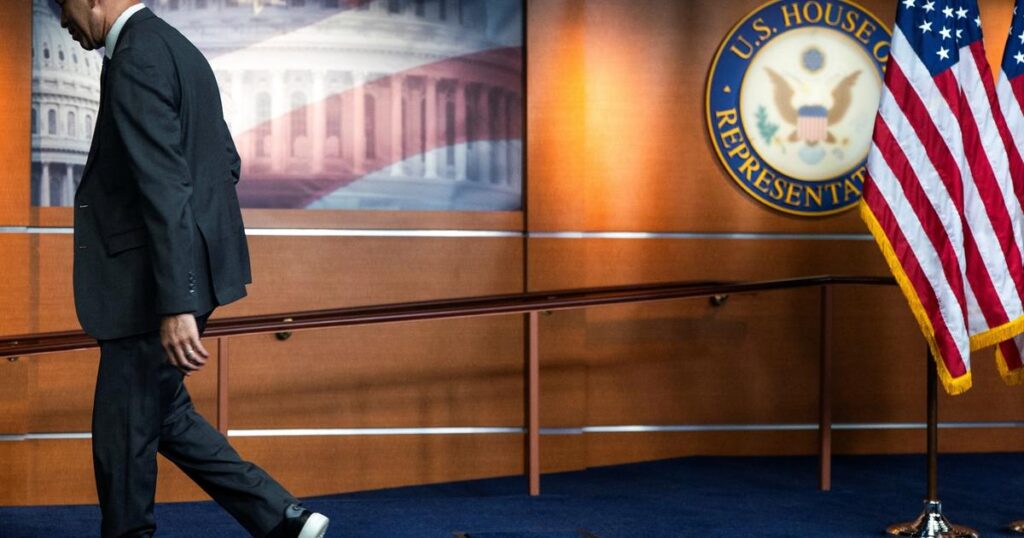 Dems struggle with economy messaging, poll finds