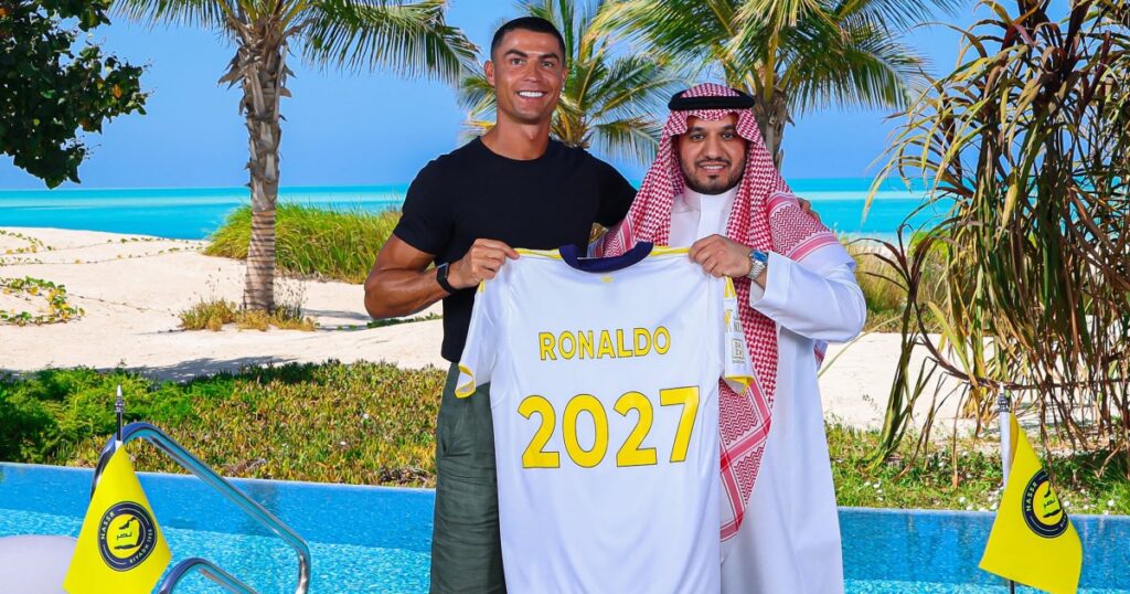 Cristiano Ronaldo signs new contract at Al Nassr until 2027 | Football News