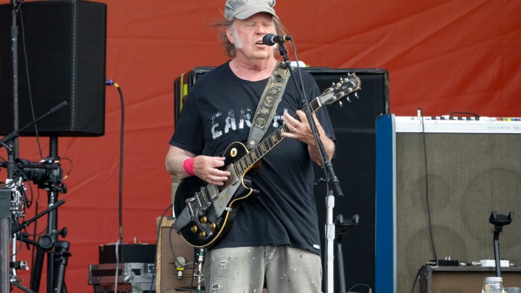Neil Young’s Glastonbury Set Will Livestream on the BBC After All