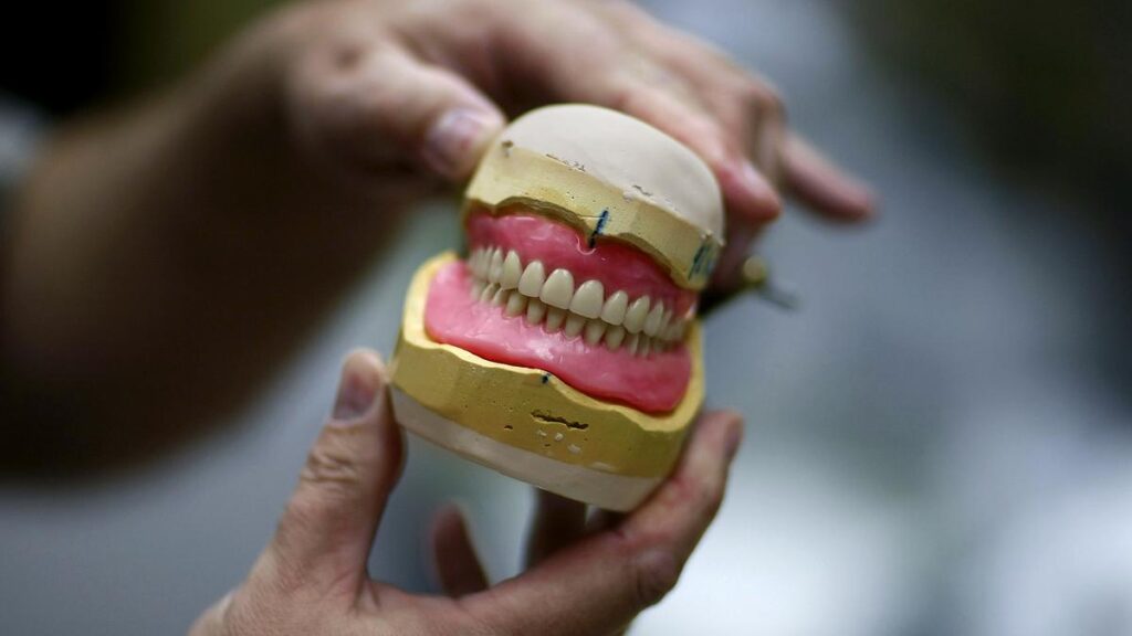 Study looking at teeth provides evidence of lasting damage due to smoking