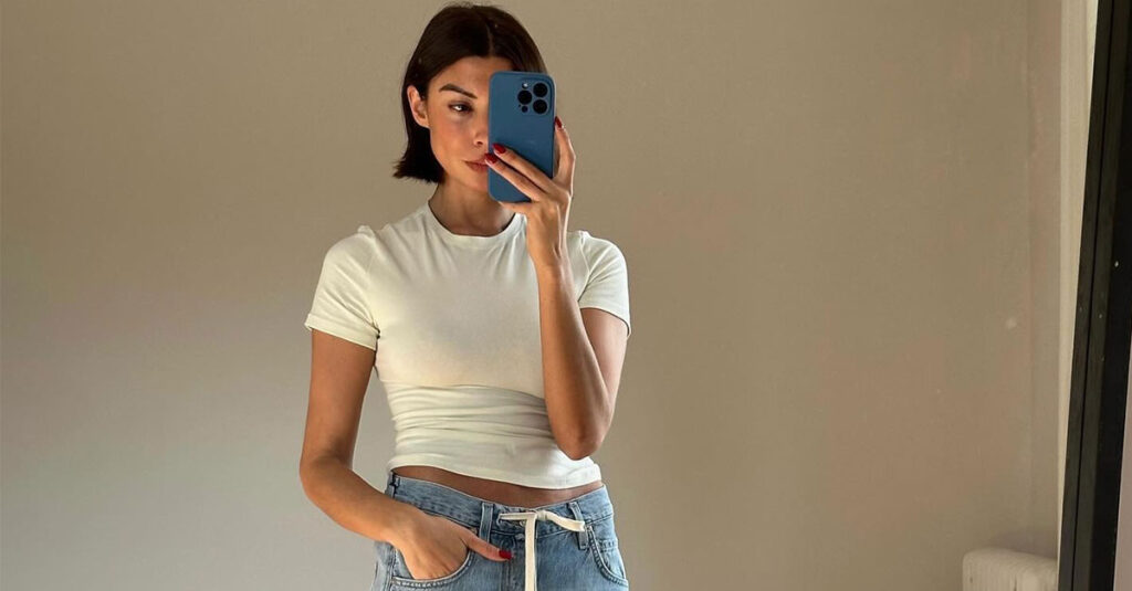 The Drawstring-Jeans Trend That Fashion People Are Wearing