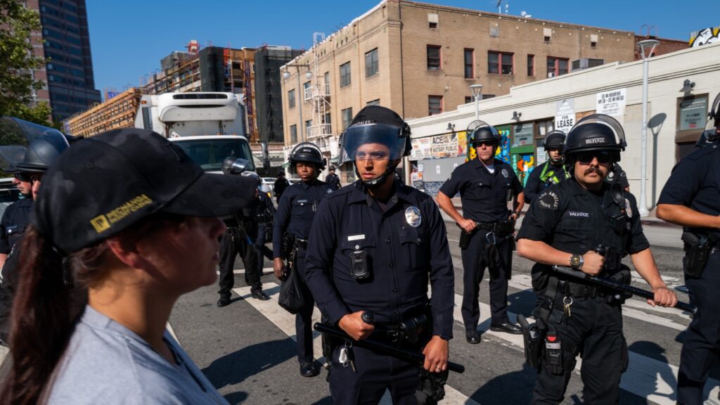 Reporters say LAPD violates press rights during ICE protests : NPR
