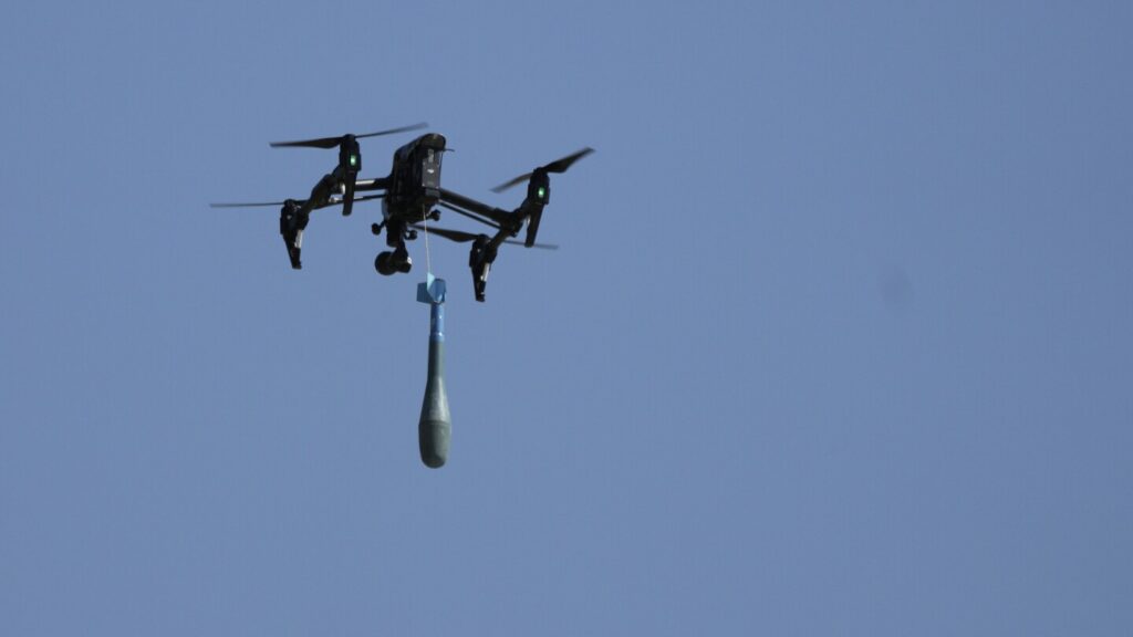Trump orders new drone rules, pushes for supersonic flights