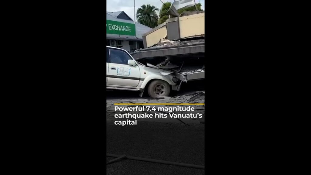 Powerful 7.4 magnitude earthquake hits Vanuatu’s capital | AJ #shorts