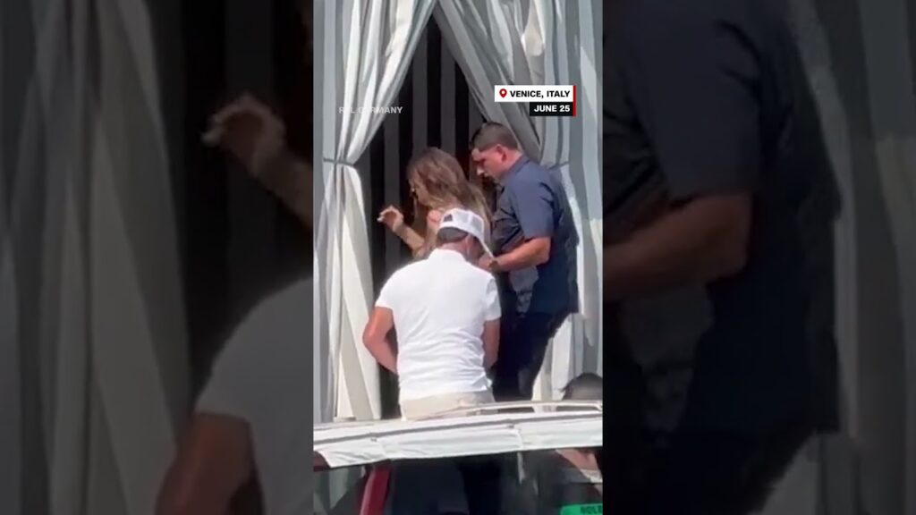 Bezos and Sanchez arrive in Venice before wedding