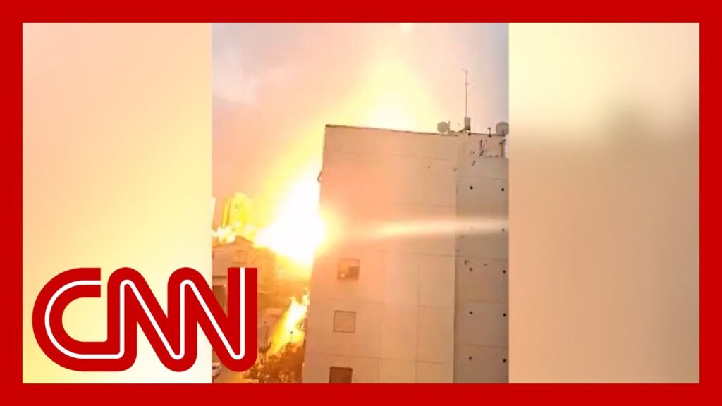 See the moment Israeli residential building was struck before ceasefire came into effect