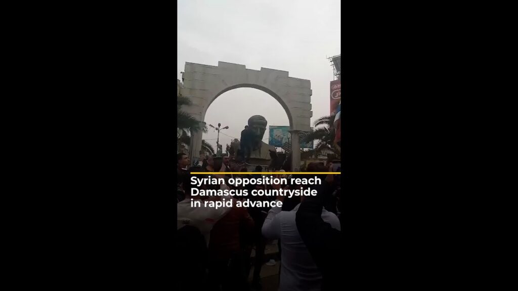 Syrian opposition reach Damascus countryside in rapid advance | AJ #shorts