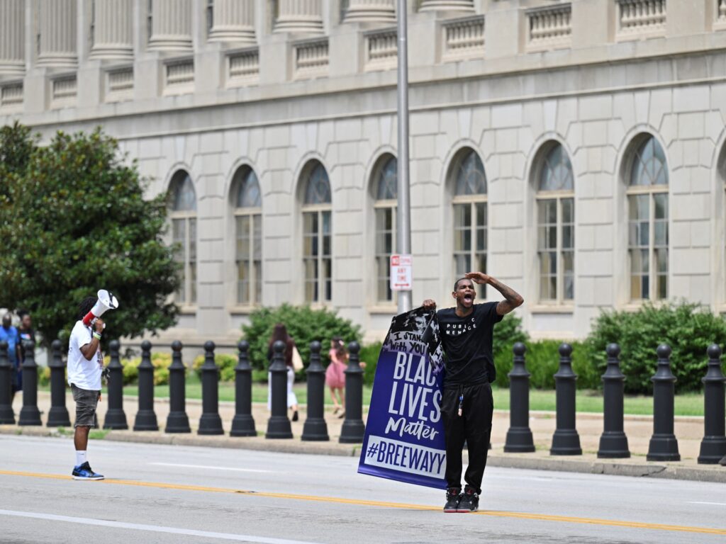 US police officer in Breonna Taylor death sentenced to 33 months in prison | Black Lives Matter News