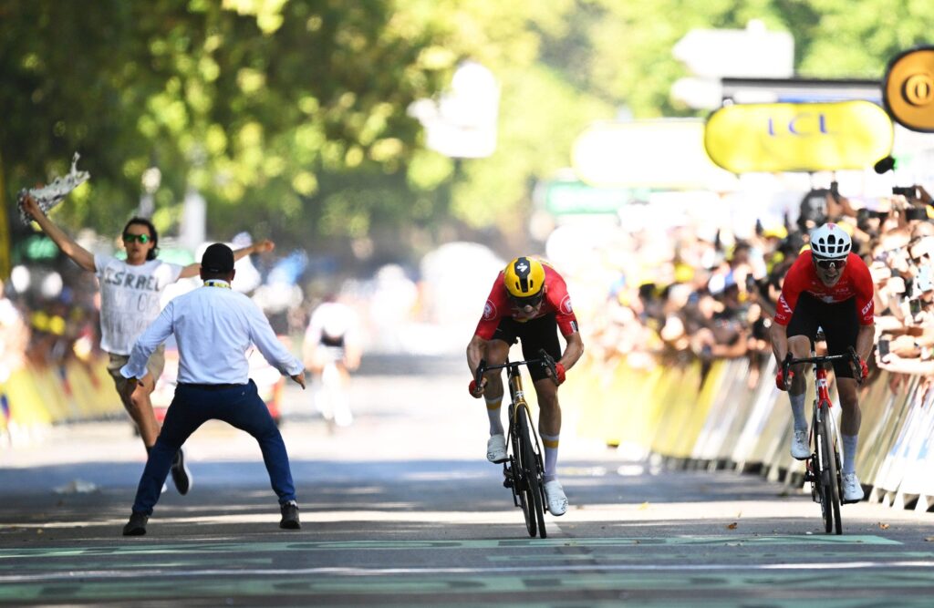 Anti-Israel protester tackled by security at Tour de France finish line