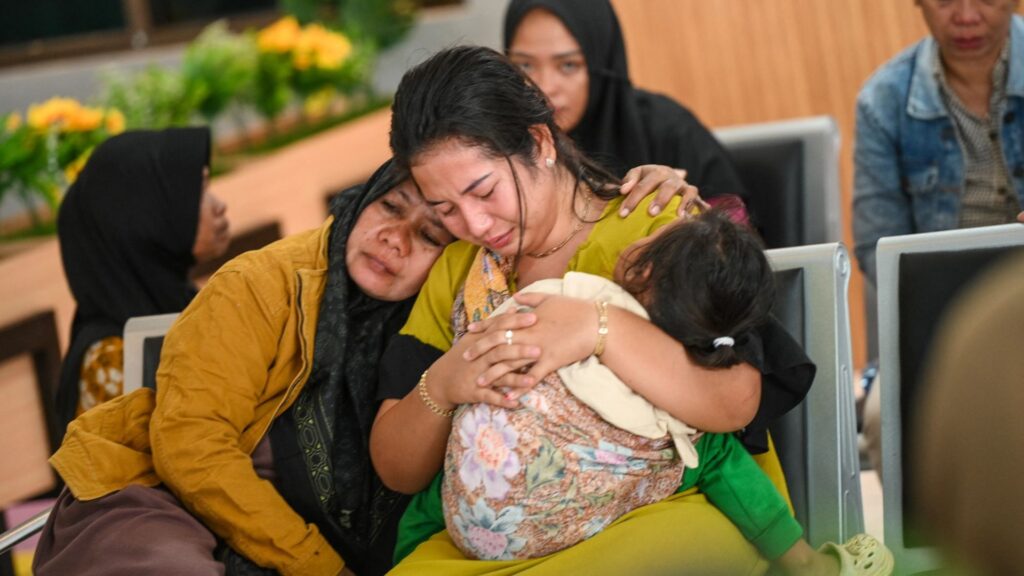 At least 4 dead and dozens missing as ferry sinks off coast of holiday hotspot Bali sparking rescue mission