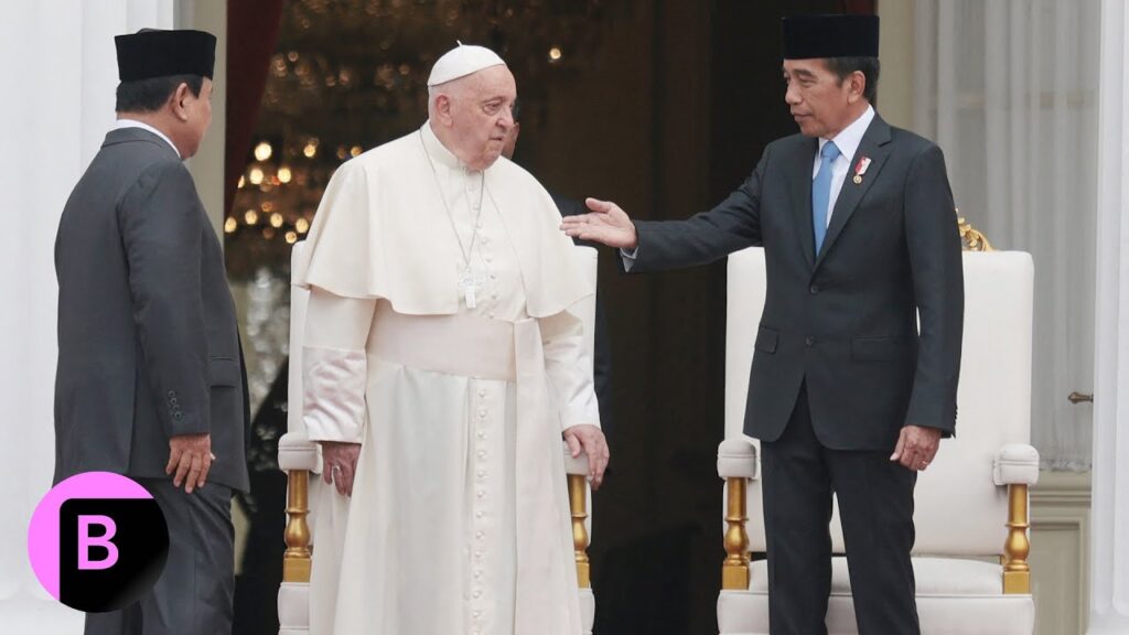 Pope Francis Meets Indonesia’s Jokowi in Jakarta