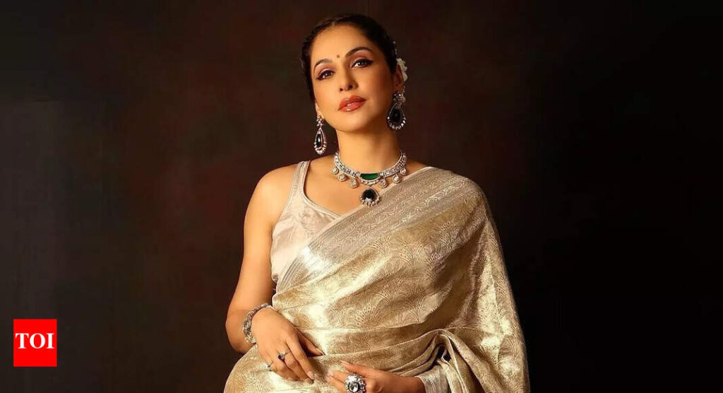 Isha Koppikar recalls being humiliated by South choreographer in her debut film: ‘These girls come from Bollywood, they don’t know anything’ | Hindi Movie News
