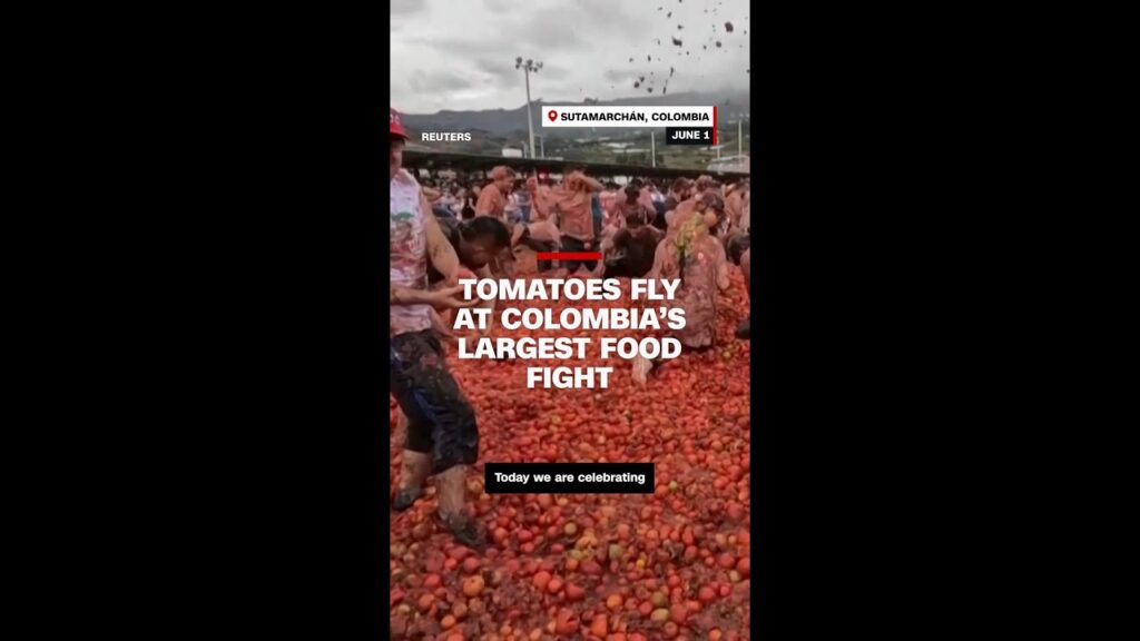 Tomatoes fly at Colombia’s largest food fight
