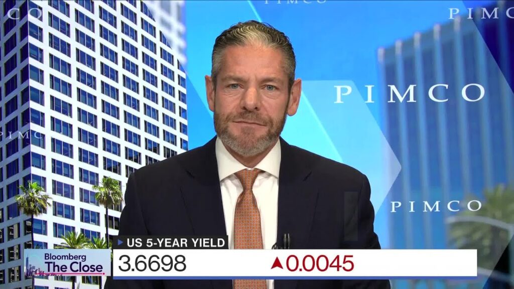 Pimco’s Schneider Says Now Is the Time to Bail on Bills