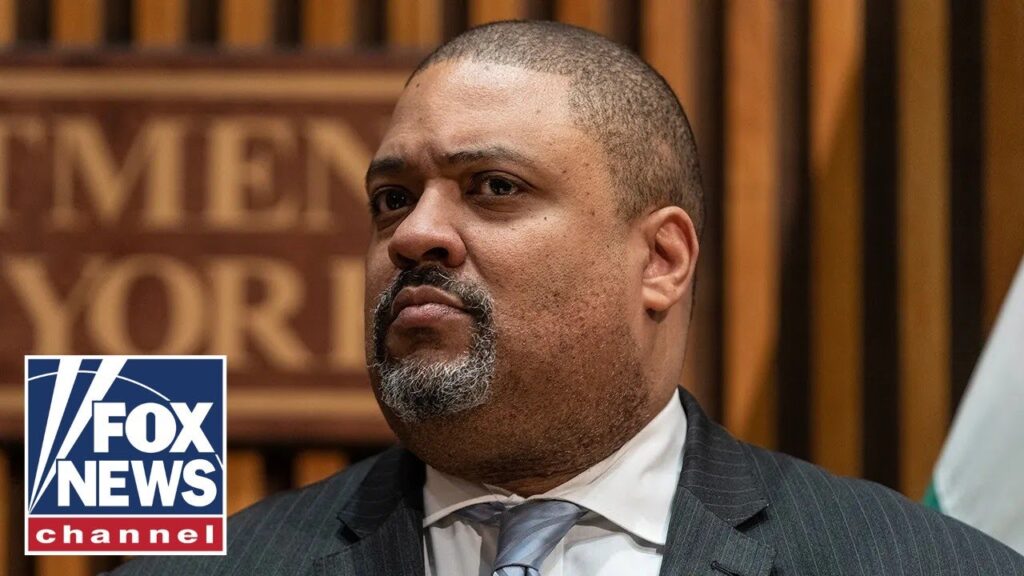 Alvin Bragg challenger says New Yorkers are ‘fed up’ with far-left DA