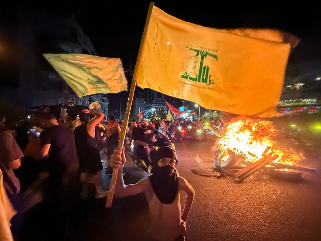 Five Lebanese soldiers killed in blast while seizing Hezbollah munitions